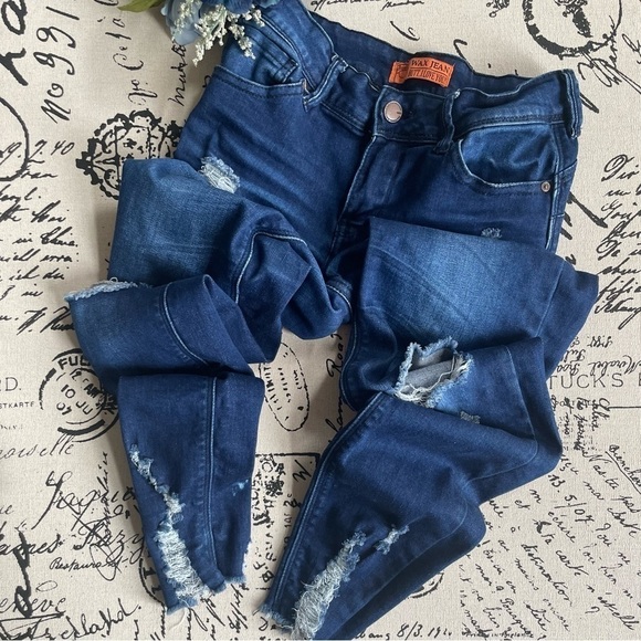 🏷️ 4/$25 Frayed Hem Distressed Skinny Cropped Mid Rise Jeans, Juniors Size 3 - Picture 7 of 7